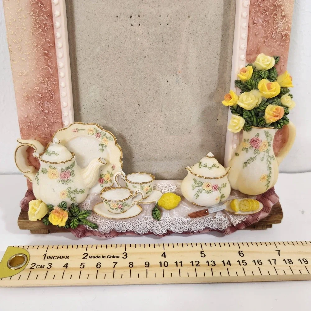 A Richesco Tea Party Photo Frame 3D Floral Roses Cottagecore Shabby Chic PF399